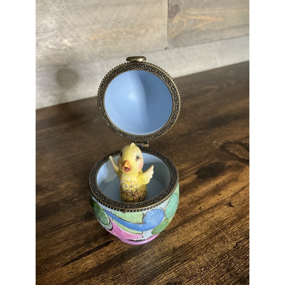Jim Shore Heartwood Creek 2008 "Open Up To Easter Fun" Hinged Egg Figurine